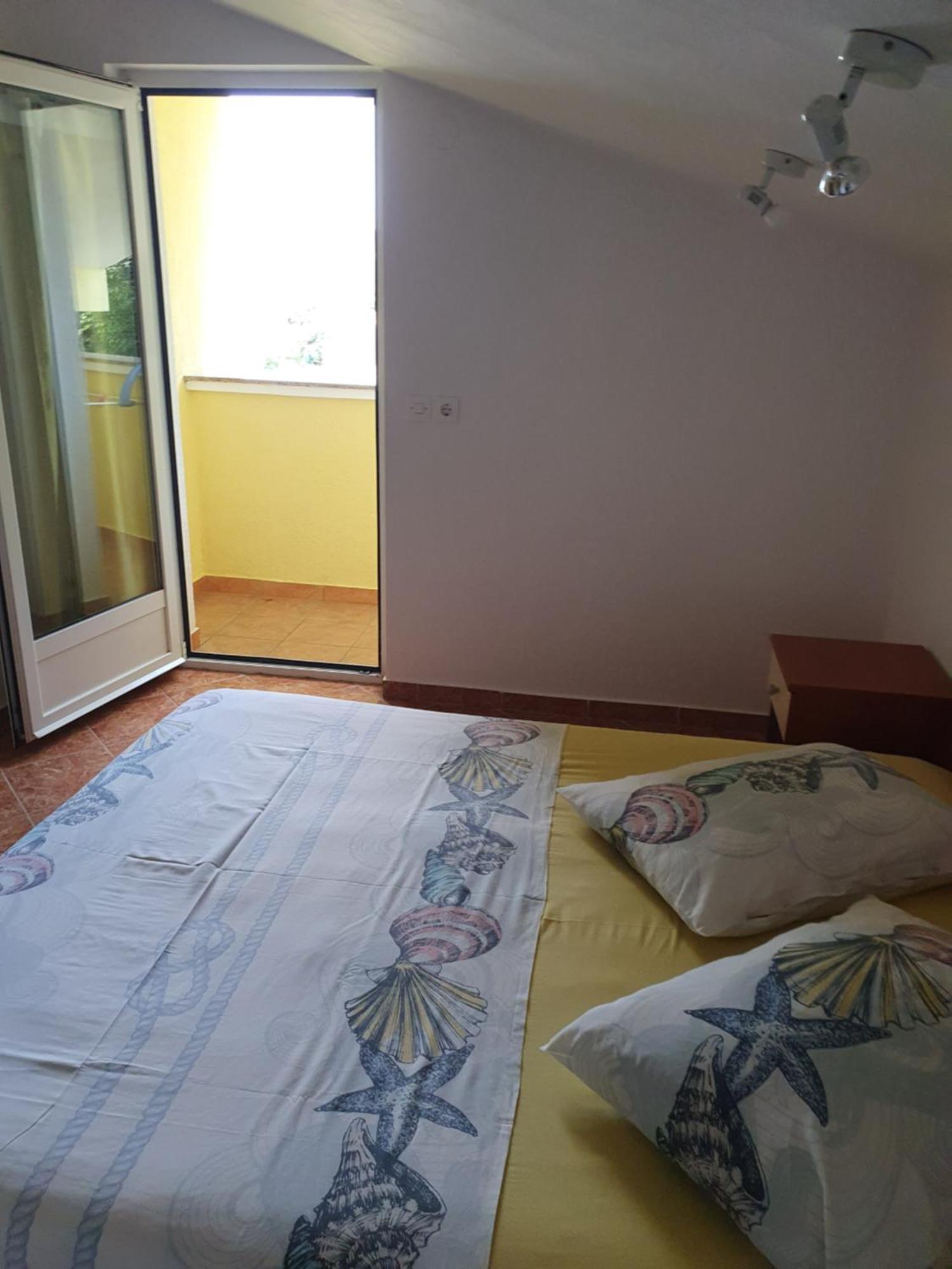 Apartment Jelena راب الغرفة الصورة