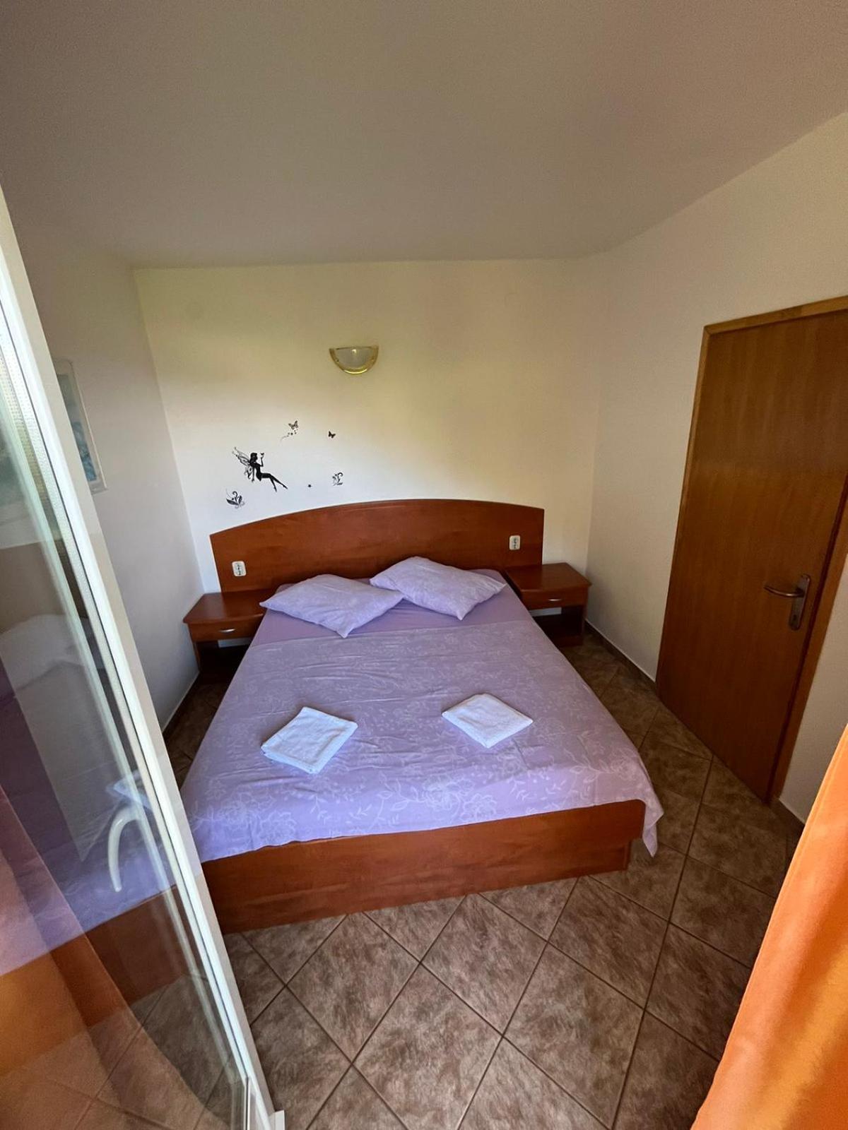 Apartment Jelena راب الغرفة الصورة